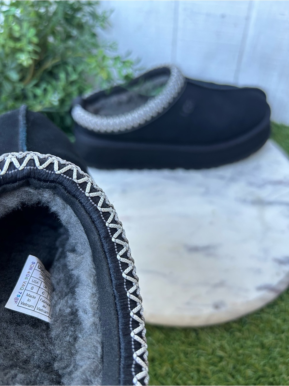 UGG Tazz women size 8
BestSeller/gently worn
Color. Black - Picture 14 of 16